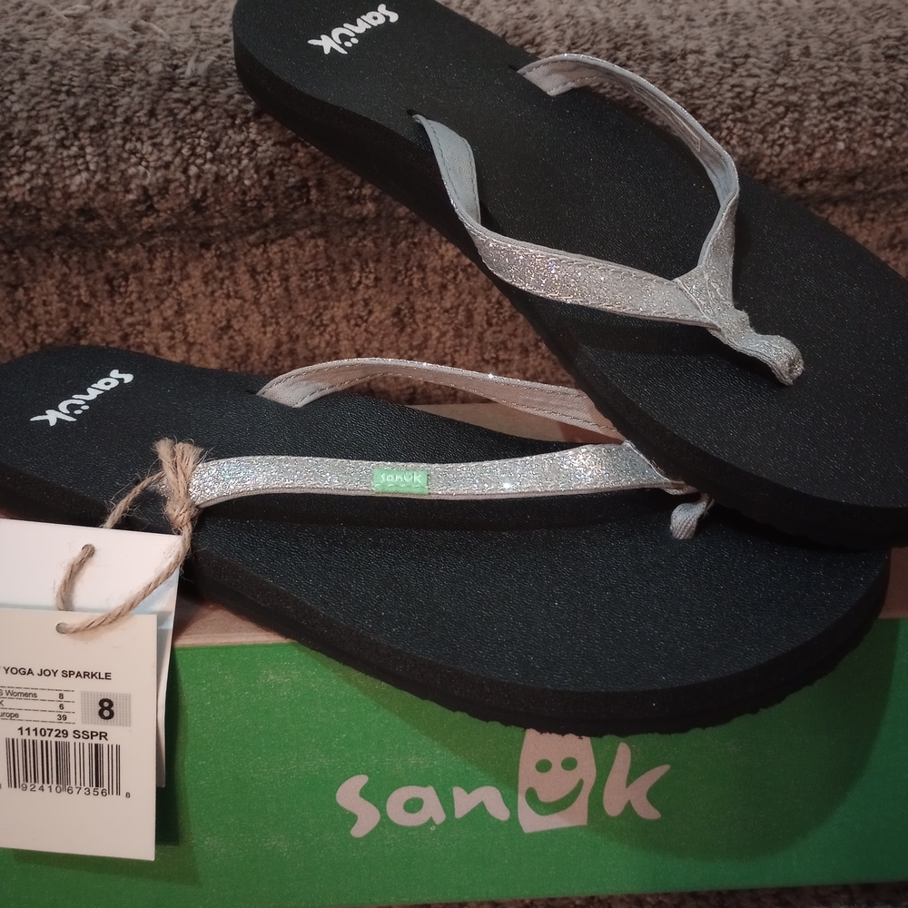 Sanuk Women's Glittery Black Sandals